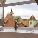 L'ambassadeur - Centre Apartment